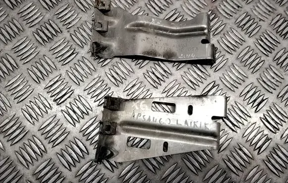 BMW X6 E71 Fuel tank mounting bracket 7158401 7158402