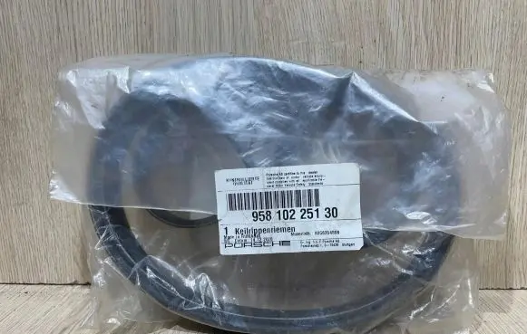 Porsche Cayenne (92A) Alternator belt 95810225130