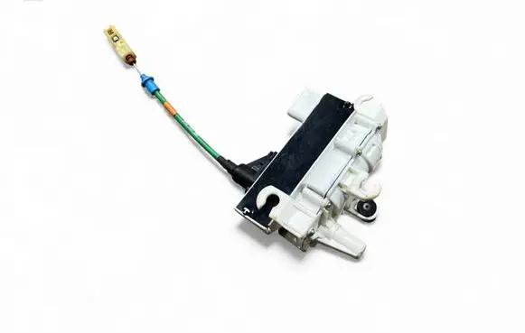 BMW M5 F90 Front door soft close latching motor 7480740