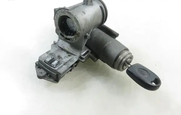 Volkswagen Sharan Ignition lock P012106