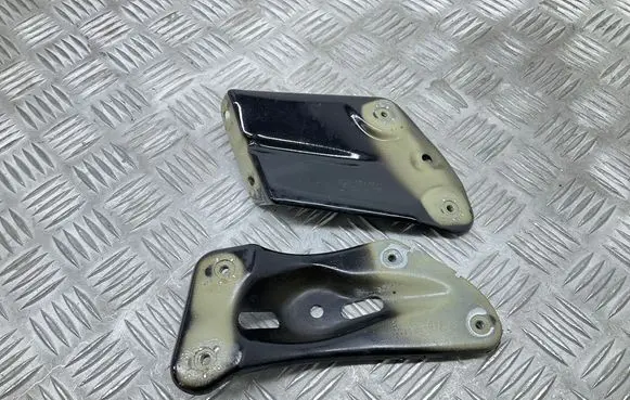Skoda Yeti (5L) Fender mounting bracket 1Z0810679D 5L0821141