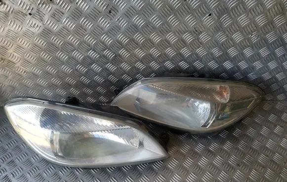Skoda Roomster (5J) Headlights/headlamps set