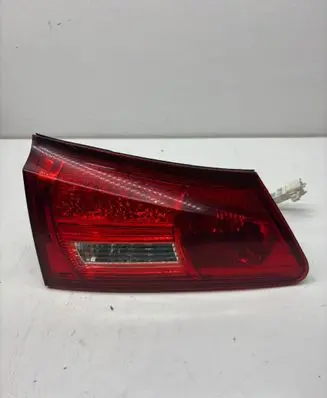 Lexus IS 220D-250-350 Tailgate rear/tail lights 1090037 1184