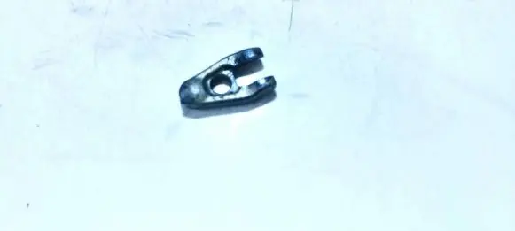 Volvo S40, V40 Fuel Injector clamp holder