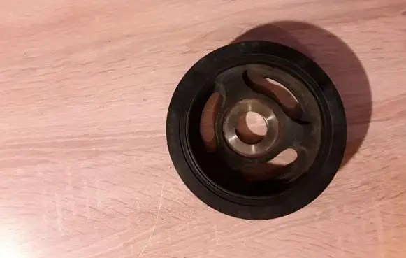 Peugeot 407 Crankshaft pulley 9654961080