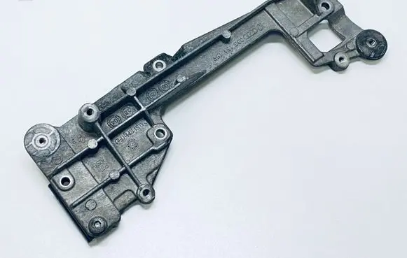Seat Altea Engine mounting bracket 03G131159