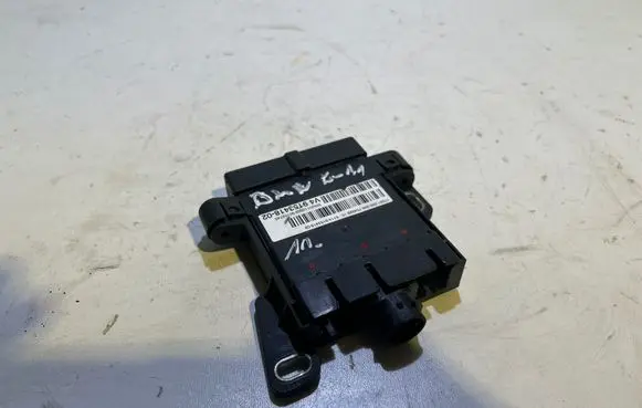 BMW 5 F10 F11 Current control relay 70492910 9153418