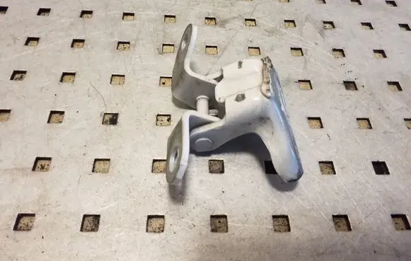 Rear door upper hinge