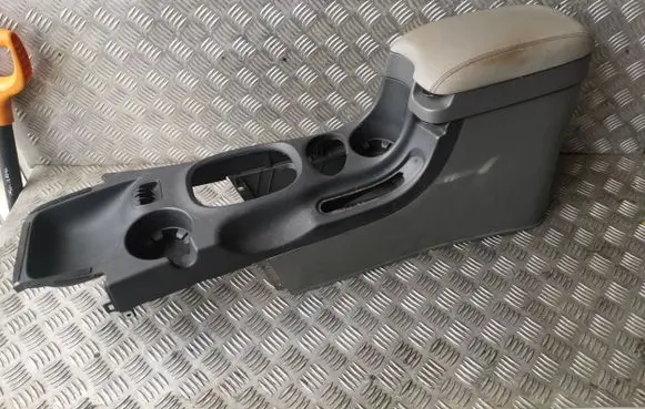 Hyundai Santa Fe Armrest 8465026000 8465526000
