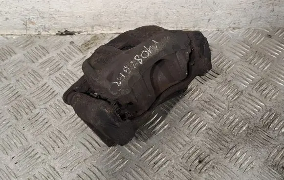 Toyota Corolla Verso AR10 Front brake caliper 4773005060