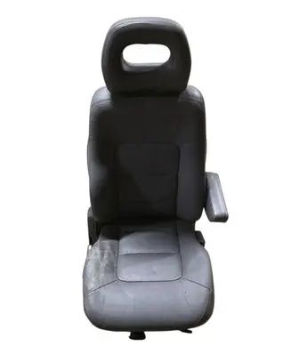 Mitsubishi Pajero Front passenger seat 