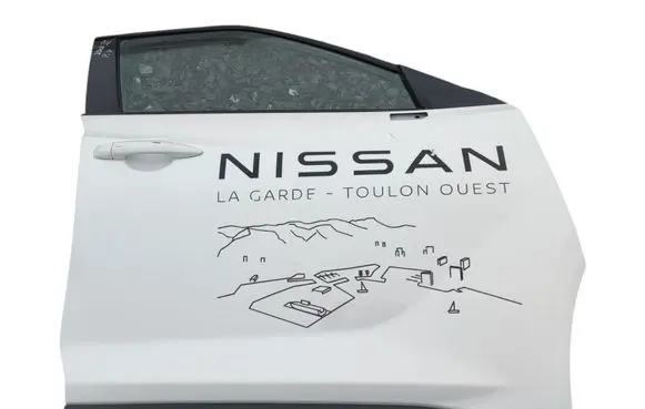 Nissan Juke II F16 Front door 