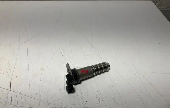 BMW 6 F06 Gran coupe Camshaft vanos timing valve 8605123 13151880