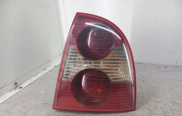 Volkswagen PASSAT B5.5 Rear/tail lights 284002