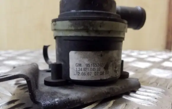 Opel Antara Electric auxiliary coolant/water pump 95165365