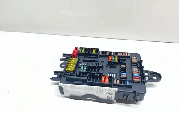 BMW 1 F20 F21 Fuse module 9228158