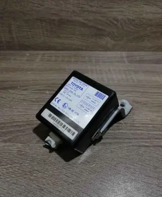 Toyota Corolla Verso AR10 Door control unit/module 897410F010 61B168000