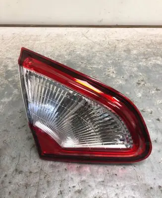 Nissan Qashqai+2 Tailgate rear/tail lights B26555BR01A