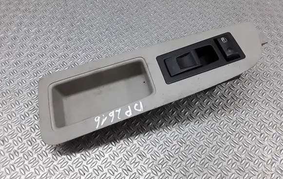 Chrysler 300 - 300C Electric window control switch P04602324AF