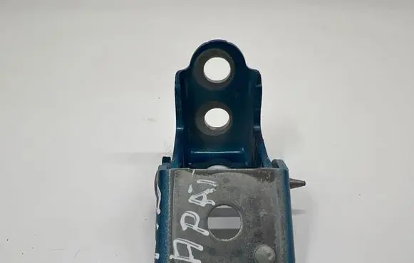 Peugeot 3008 III Front door lower hinge 9850559580