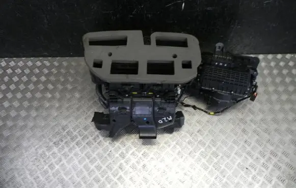 Maserati Levante Interior heater climate box assembly housing MR116762587 I12267
