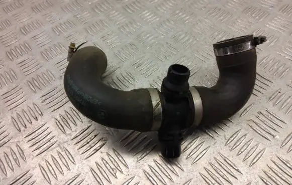 BMW 4 F32 F33 Coolant pipe/hose 8645481