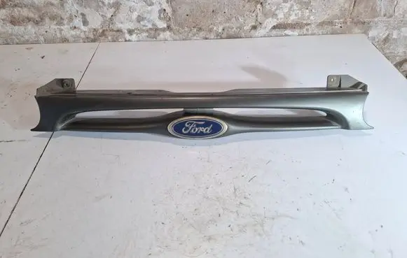 Ford Mondeo MK I Front bumper upper radiator grill 93BG8A133 93BG8A133AEW