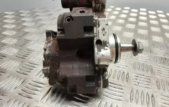 Renault Espace - Grand espace IV Fuel injection high pressure pump 8200170377