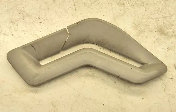Volvo XC90 Seat belt trim 13550