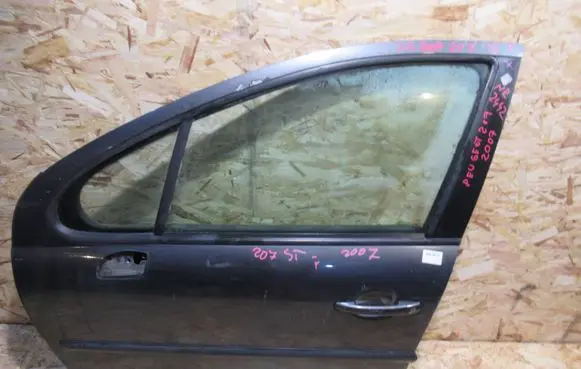 Peugeot 207 Front door