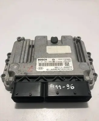 KIA Ceed Engine control unit/module 391112A977 0281031499 39111-2A977