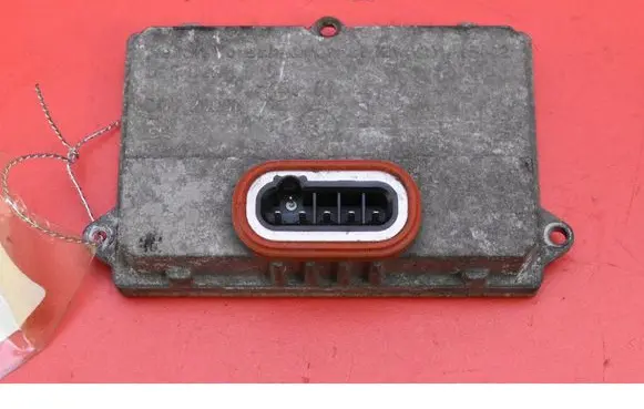 Opel Astra H Voltage converter/converter module 5DV00829000