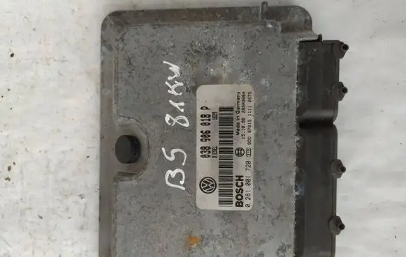 Volkswagen PASSAT B5 Engine control unit/module 038906018P 0281001720