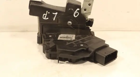 Ford Mondeo MK IV Front door lock 6M2AR21813EC