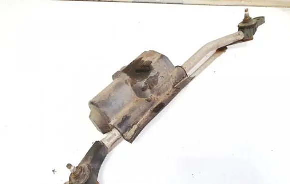 Opel Astra G Front wiper linkage and motor