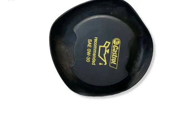 Jaguar XE Oil filler cap G4D36763AA