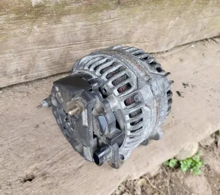 Audi A6 S6 C5 4B Generator/alternator 028903028E 0124515010