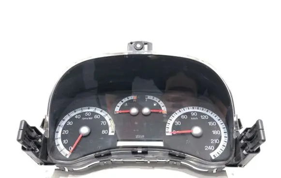 Speedometer (instrument cluster)