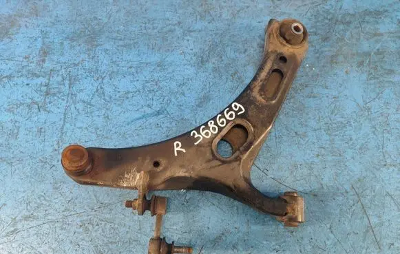 Subaru Outback Front lower control arm/wishbone 20202AJ04A