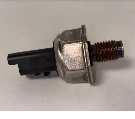 Volvo C30 Fuel pressure sensor 9658227880
