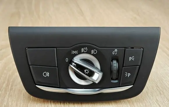 BMW X4 G02 Light switch 5A67870