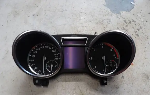 Mercedes-Benz ML W166 Speedometer (instrument cluster) A1669002605 0263682100 A1669011201