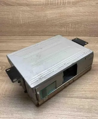 Mazda MPV CD/DVD changer DHAS680P H40218452D