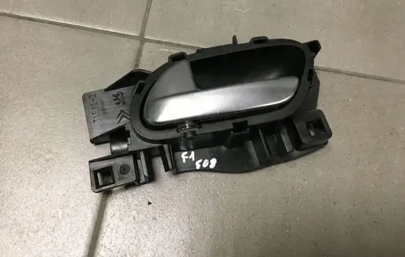Peugeot 508 Front door interior handle 9660525480