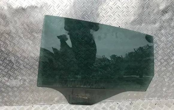 Seat Altea XL Rear door window glass as3