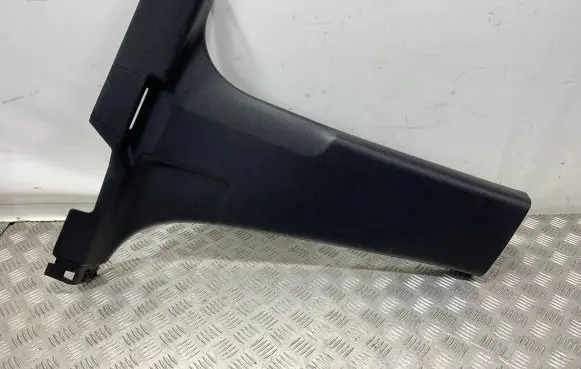 Mitsubishi Outlander IV (B) pillar trim (bottom) 7211A533ZZ