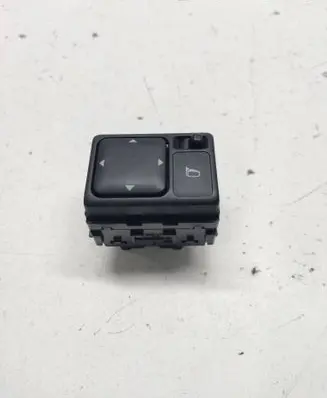 Nissan X-Trail T30 Wing mirror switch