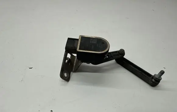 BMW 7 F01 F02 F03 F04 Rear air suspension level height sensor 6861351 25916010 ABE52149