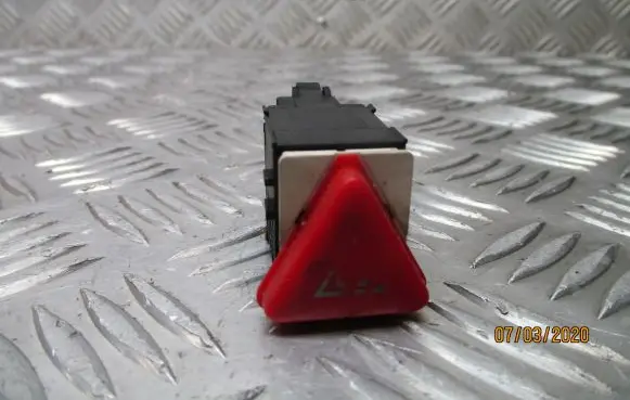Skoda Fabia Mk1 (6Y) Hazard light switch 6Y0953235