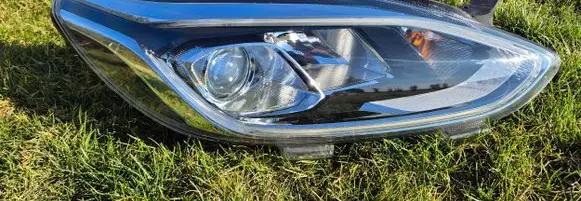 Ford Fiesta Headlight/headlamp H1BB13W029CE